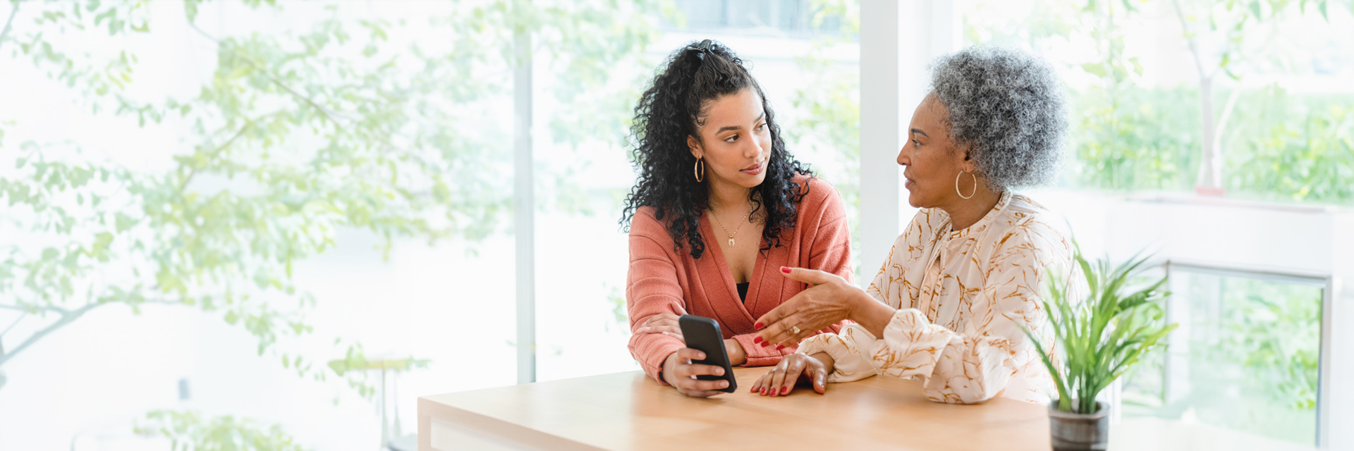 HeroImage_ImpersonationScams_CFCU Image